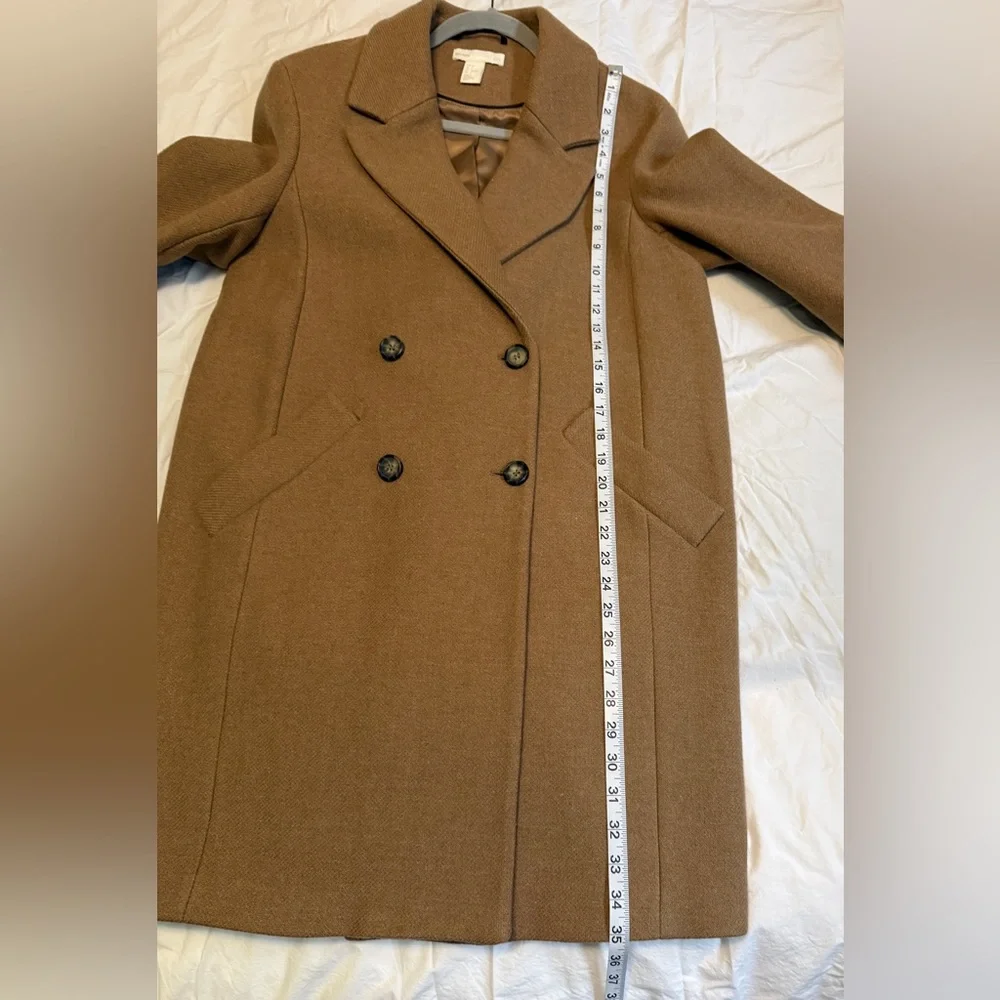 H&M double breasted camel wool blend coat. NWOT. Size 2, but fits like a medium. - Picture 6 of 8